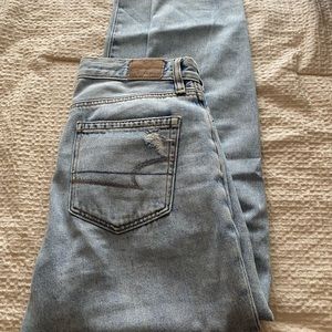 American Eagle mom jeans size 00 regular